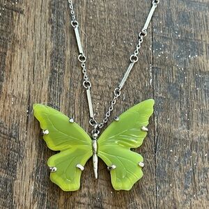 Fossil Bright Green Butterfly Fly Necklace 
 Butterfly Pendant Sliver Tone NEW